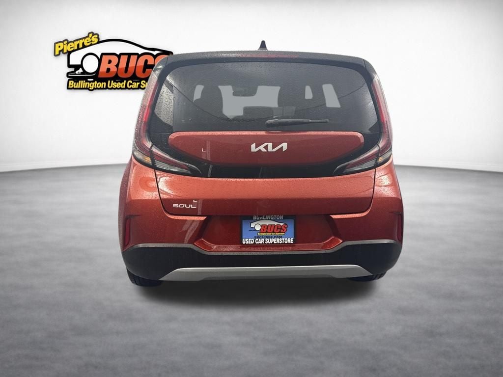 Used 2023 Kia Soul LX Hatchback