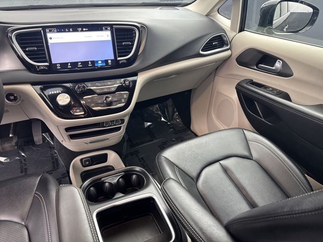 2024 Chrysler Pacifica Touring L - Photo 14