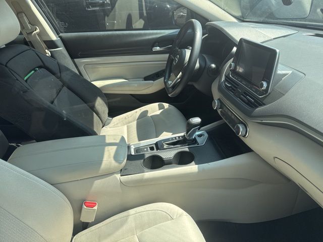 2019 Nissan Altima 2.5 S photo 4
