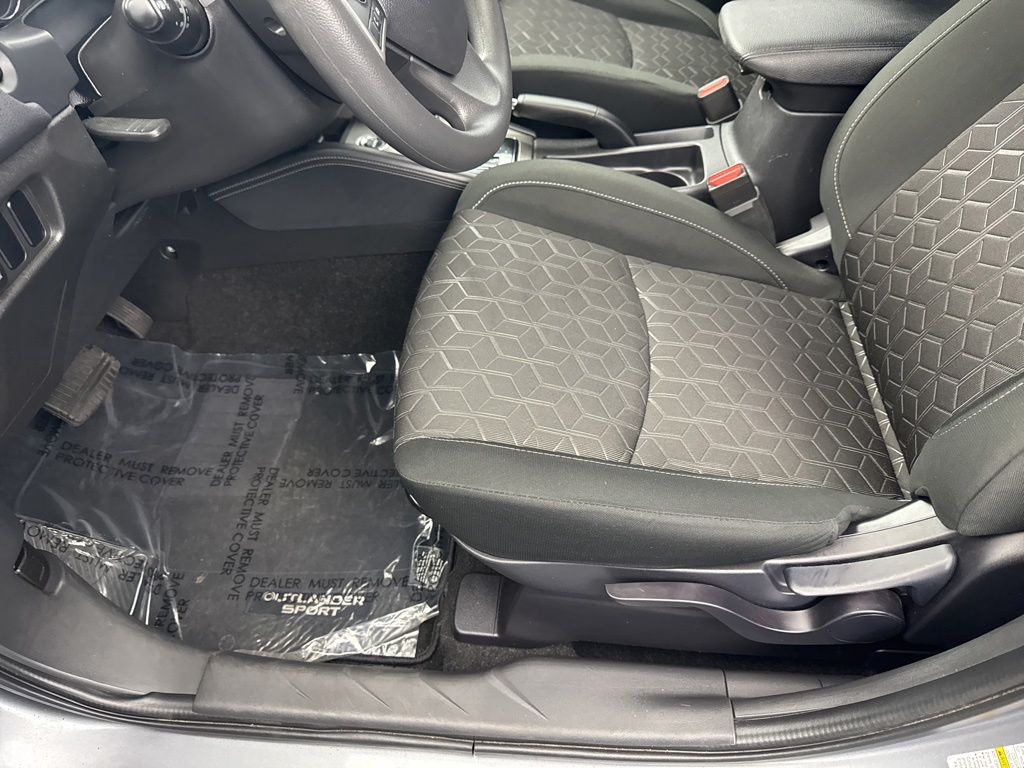 2024 Mitsubishi Outlander Sport ES - Photo 28