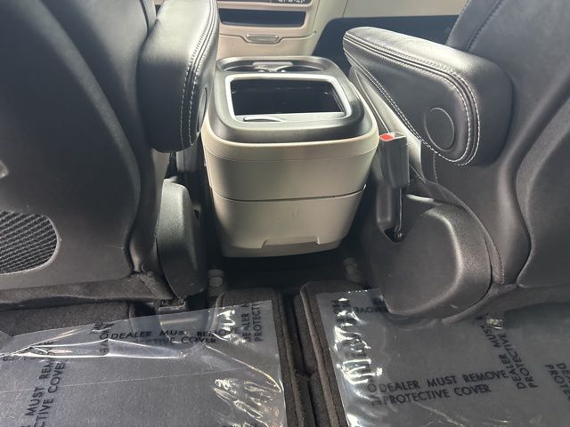 2024 Chrysler Pacifica Touring L - Photo 37
