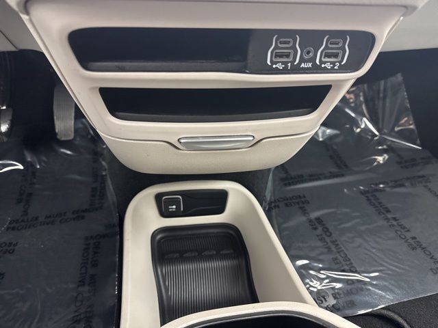 2024 Chrysler Pacifica Touring L - Photo 26