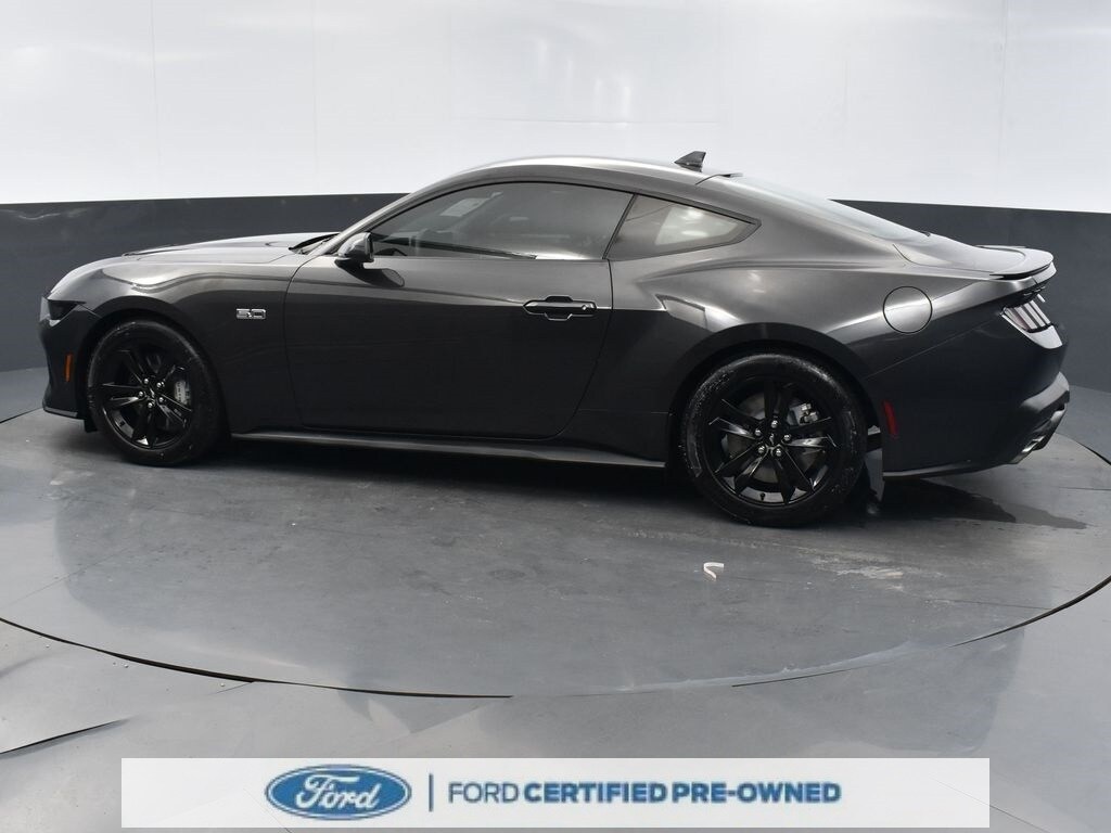 2024 Ford Mustang GT photo 2