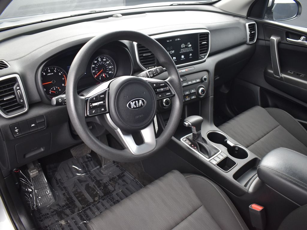 2022 Kia Sportage LX photo 3