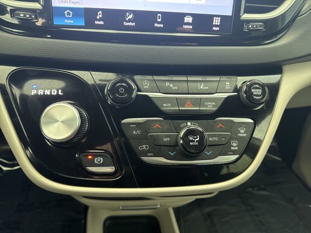 2024 Chrysler Pacifica Touring L - Photo 25