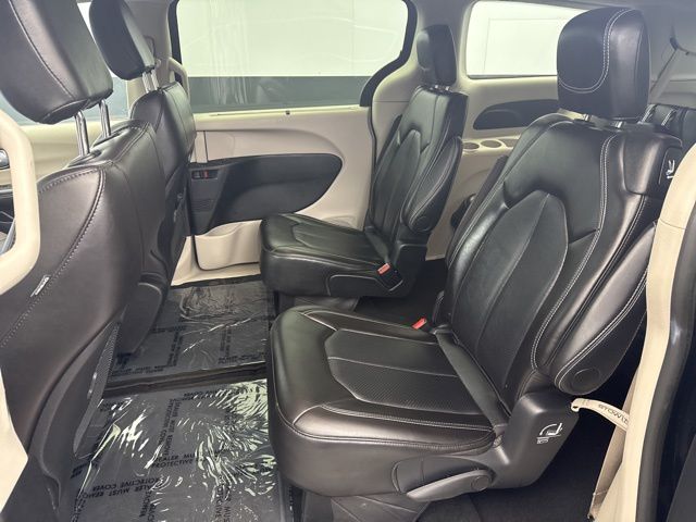 2024 Chrysler Pacifica Touring L - Photo 17