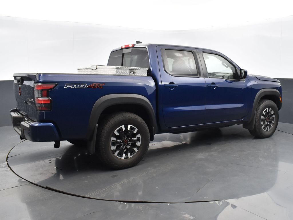 2023 Nissan Frontier PRO-4X photo 3