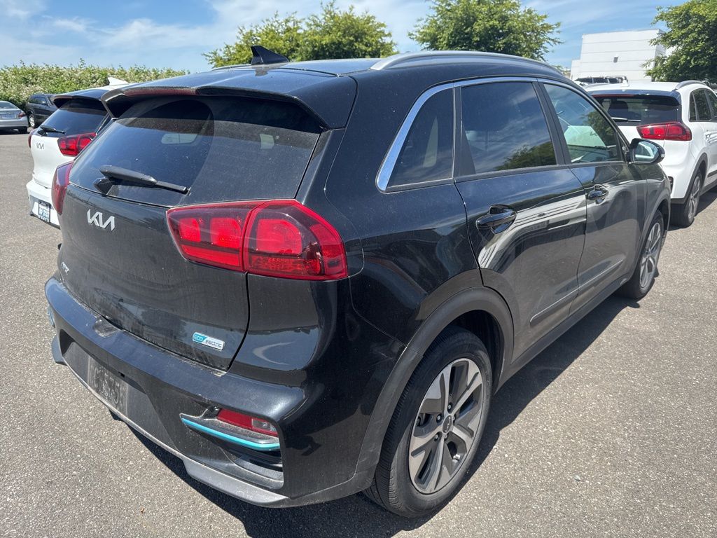 2022 Kia Niro EV S photo 3
