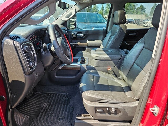 2020 Chevrolet Silverado 1500 RST photo 3