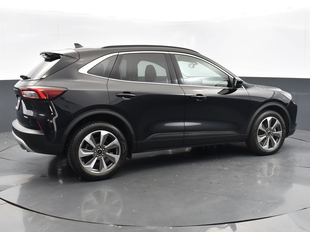 2023 Ford Escape Platinum photo 4