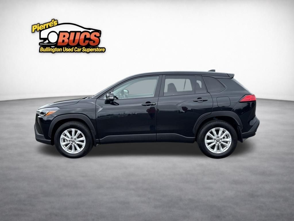Used 2025 Toyota Corolla Cross LE SUV