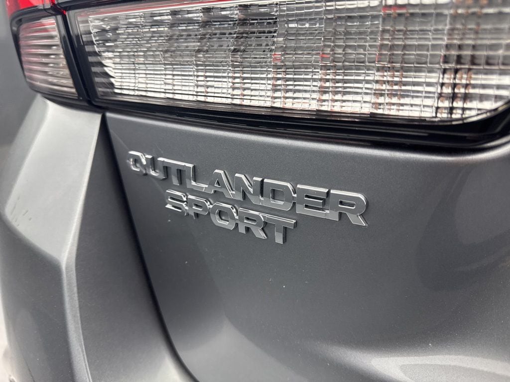 2024 Mitsubishi Outlander Sport ES - Photo 36