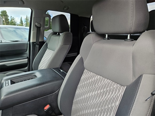 2018 Toyota Tundra SR5 photo 3