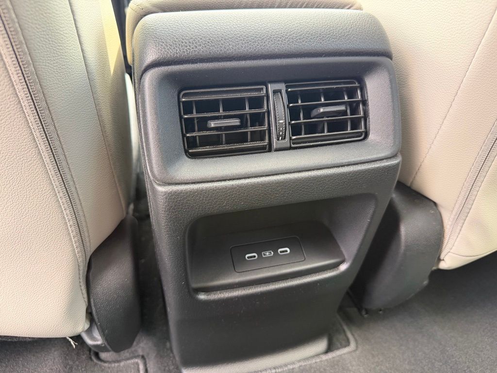 2024 Honda CR-V EX-L - Photo 17