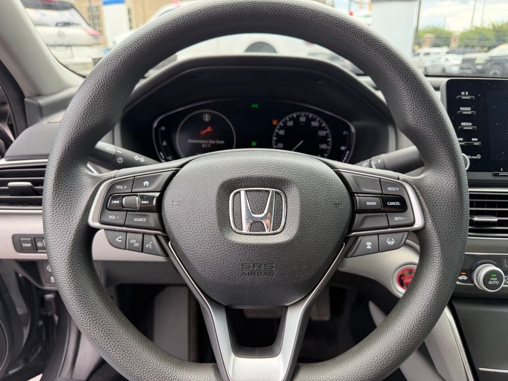 2018 Honda Accord LX - Photo 10