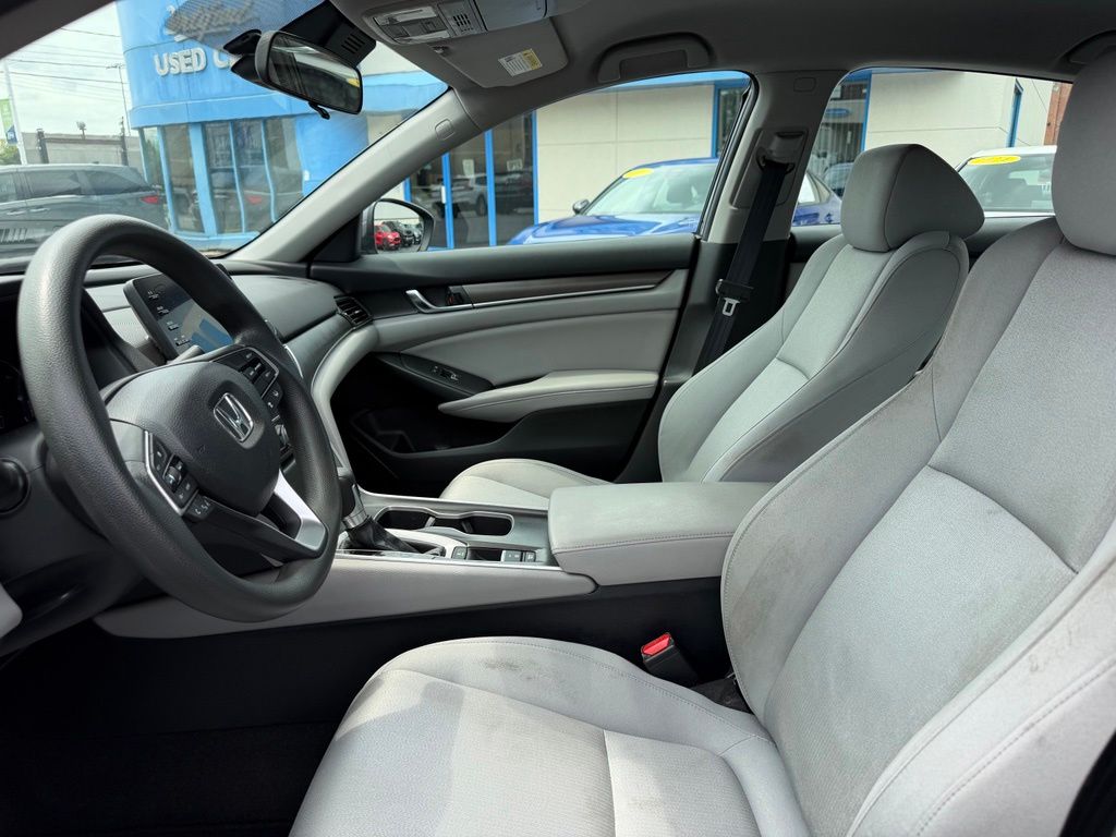 2018 Honda Accord LX - Photo 6