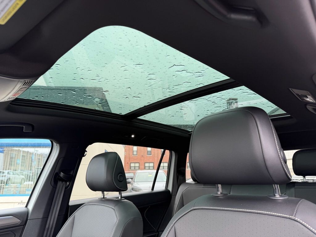 Used 2024 Volkswagen Tiguan 2.0T SE R-Line Black SUV