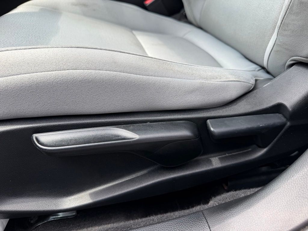 2018 Honda Accord LX - Photo 18