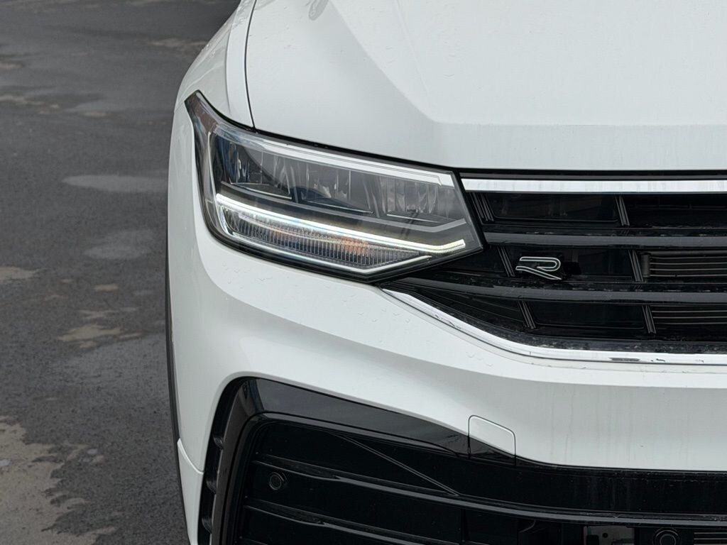 Used 2024 Volkswagen Tiguan 2.0T SE R-Line Black SUV