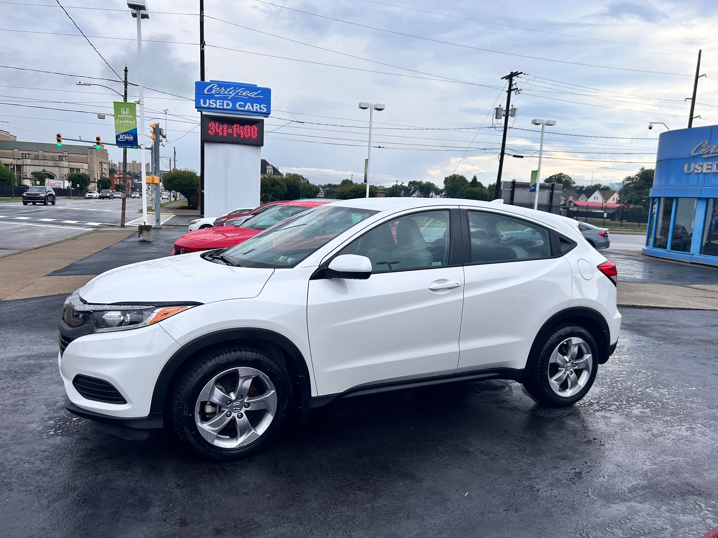 2021 Honda HR-V LX photo 2