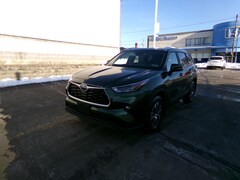 2023 Toyota Highlander Hybrid XLE SUV