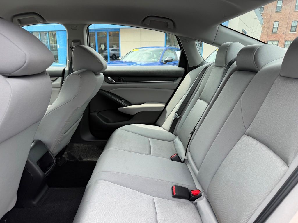 2018 Honda Accord LX - Photo 7
