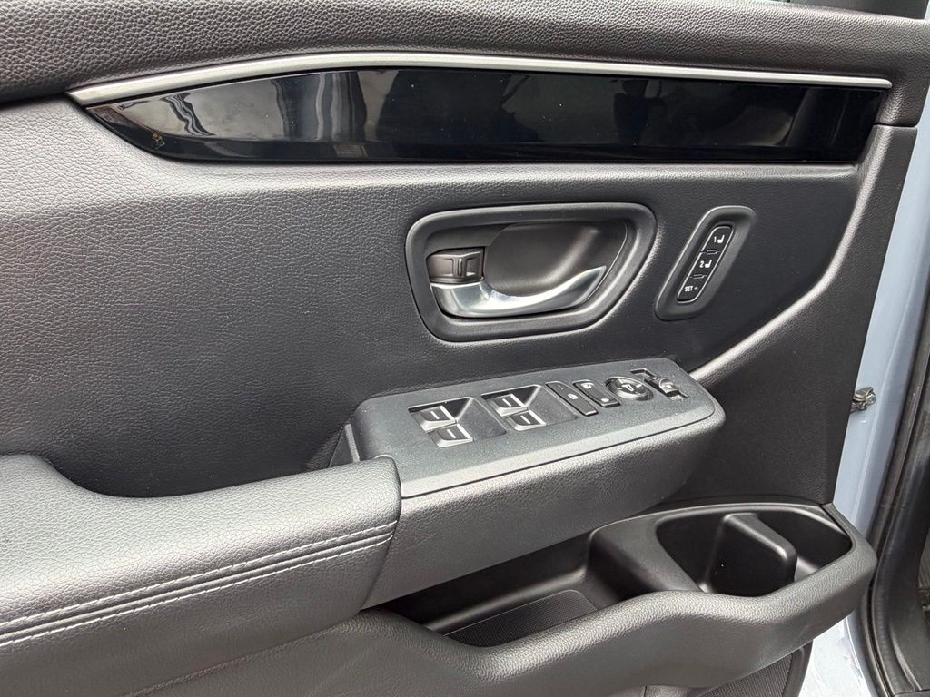 2023 Honda Pilot Touring - Photo 22
