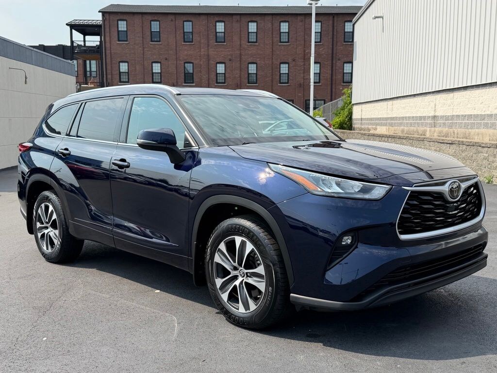 Used 2020 Toyota Highlander XLE SUV