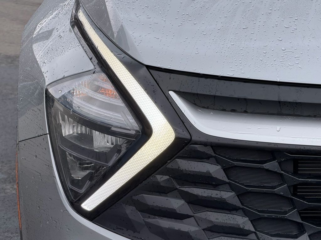 Used 2023 Kia Sportage Hybrid LX SUV