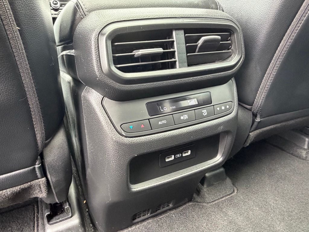 2023 Honda Pilot Touring - Photo 19