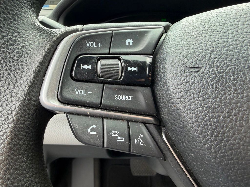 2018 Honda Accord LX - Photo 11