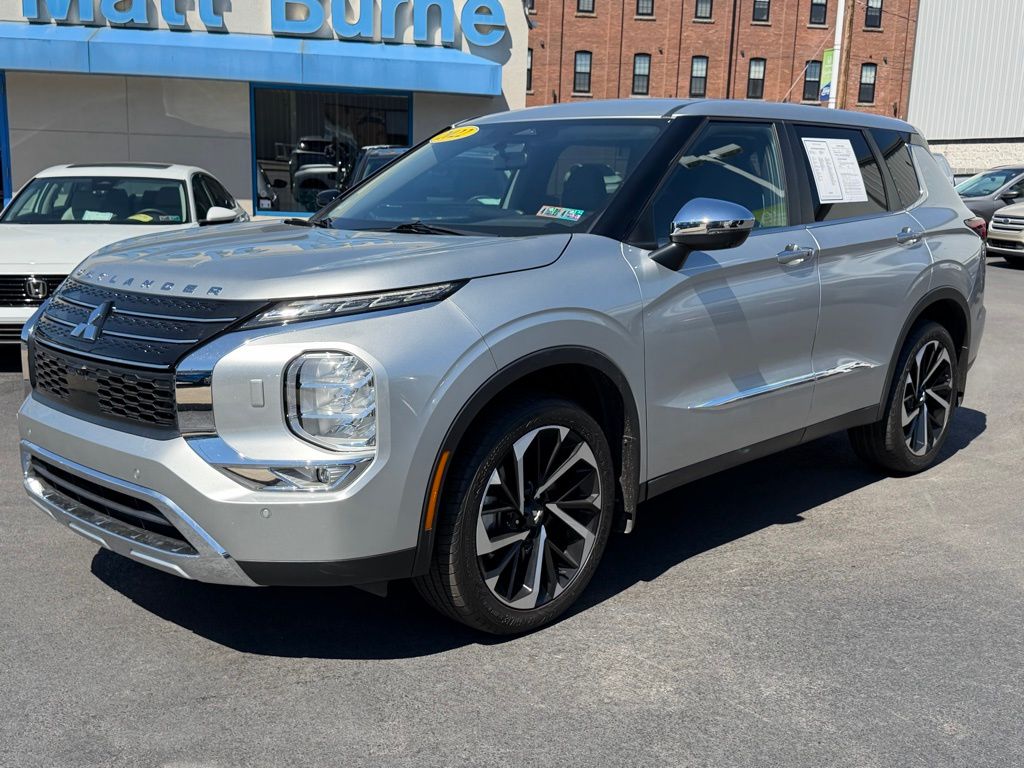 2022 Mitsubishi Outlander SE