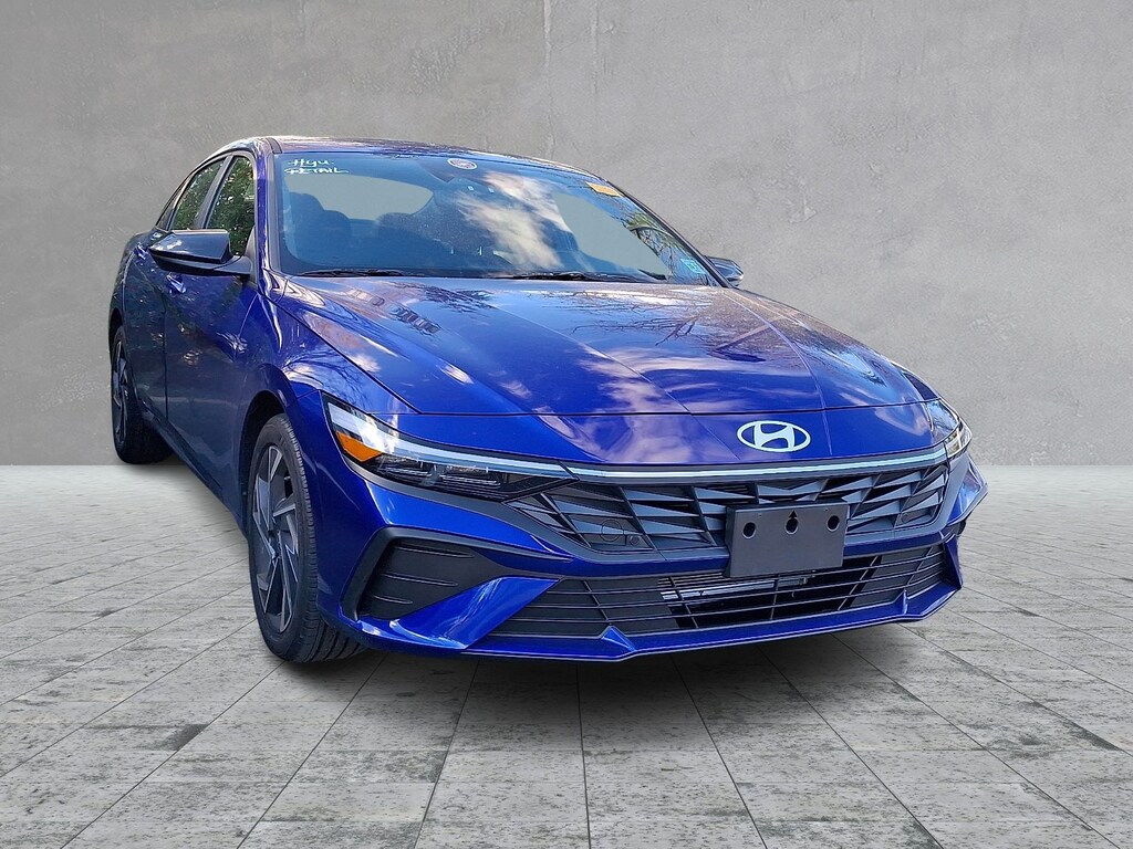 Used 2025 Hyundai Elantra SEL Sport