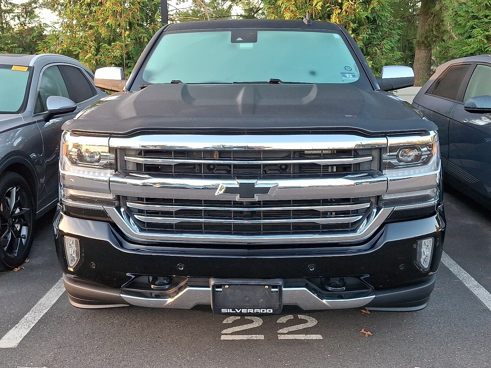 2017 Chevrolet Silverado 1500 High Country photo 2