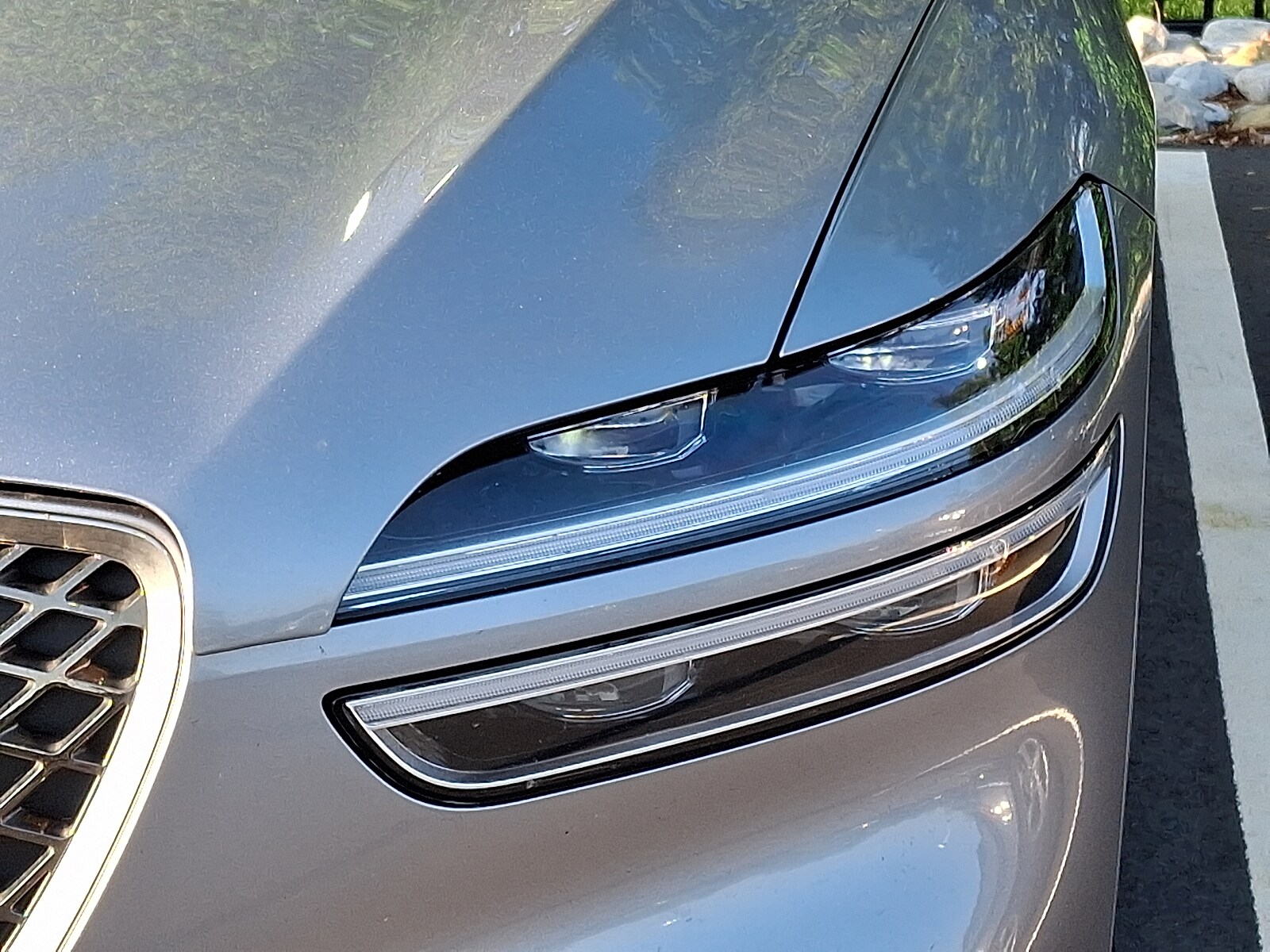2022 Genesis GV70 2.5T Select photo 4