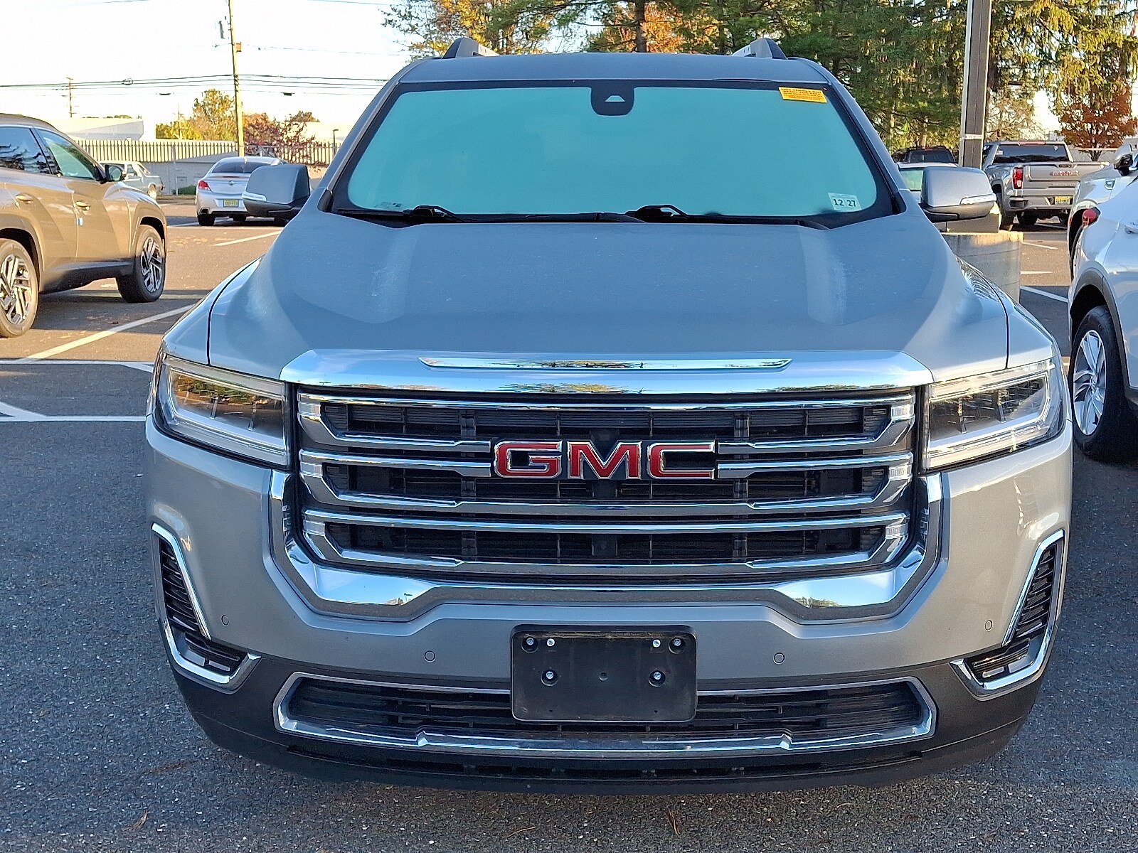 2023 Gmc Acadia SLE photo 2