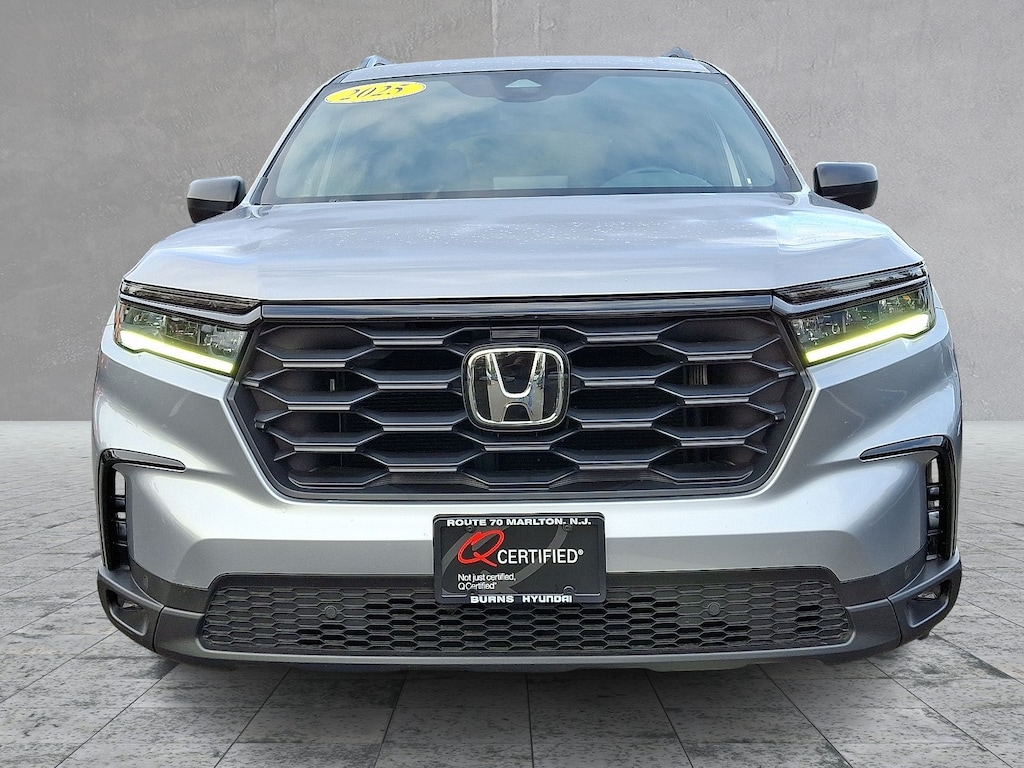 Used 2025 Honda Pilot Sport