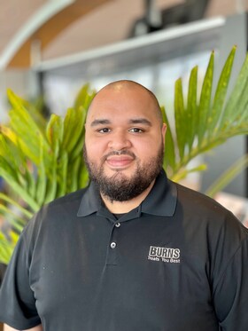 Staff member Dimas (Tito) Henriques from 10c58b8731b5