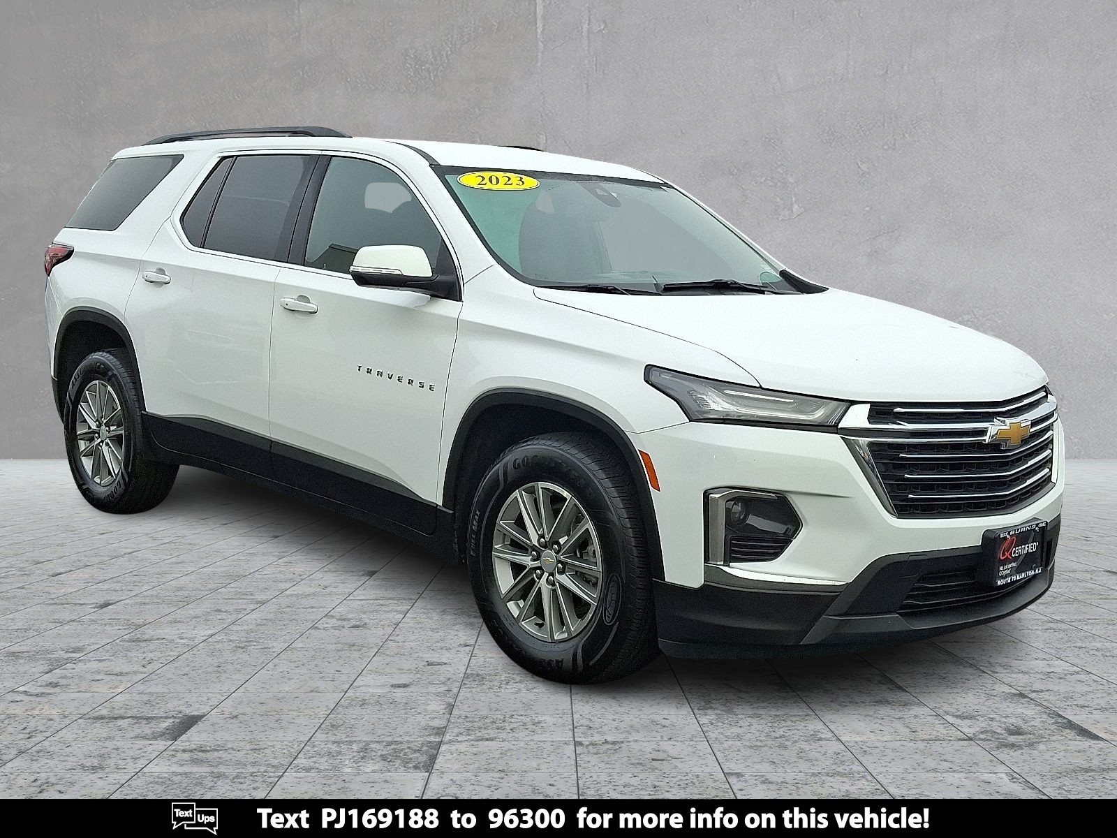 2023 Chevrolet Traverse LT Cloth