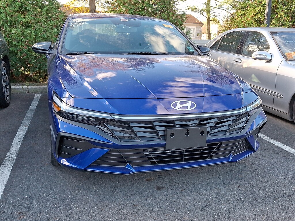 Used 2025 Hyundai Elantra SEL Sport