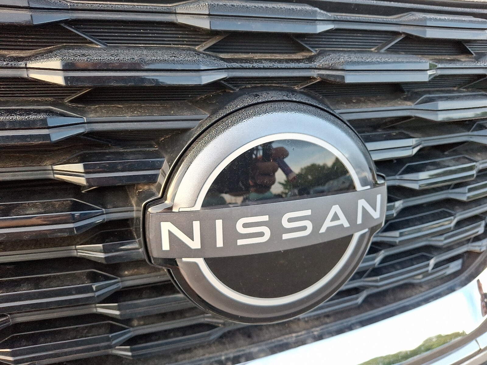 2022 Nissan Rogue SL photo 3