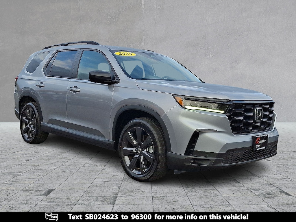 Used 2025 Honda Pilot Sport