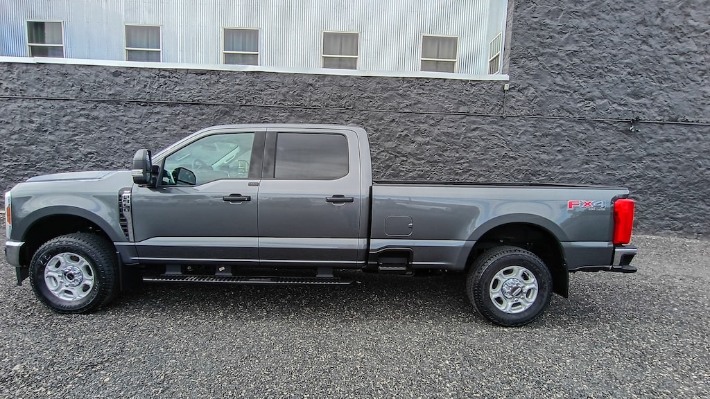 New 2026 Ford Super Duty F-350® XLT TRUCK