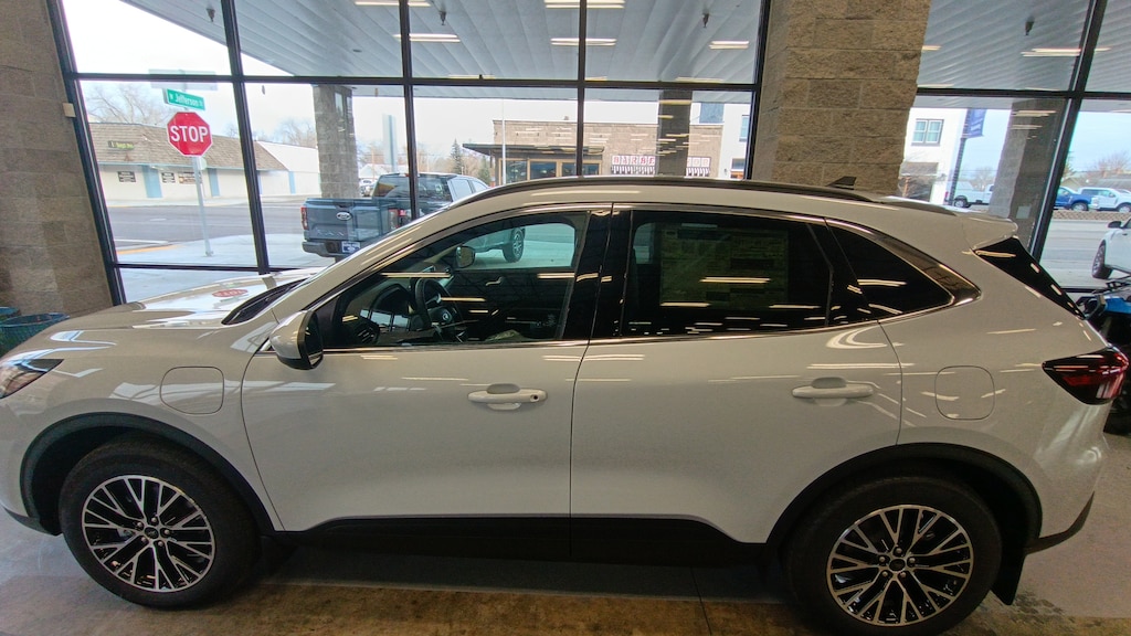 New 2025 Ford Escape Plug-in Hybrid SUV