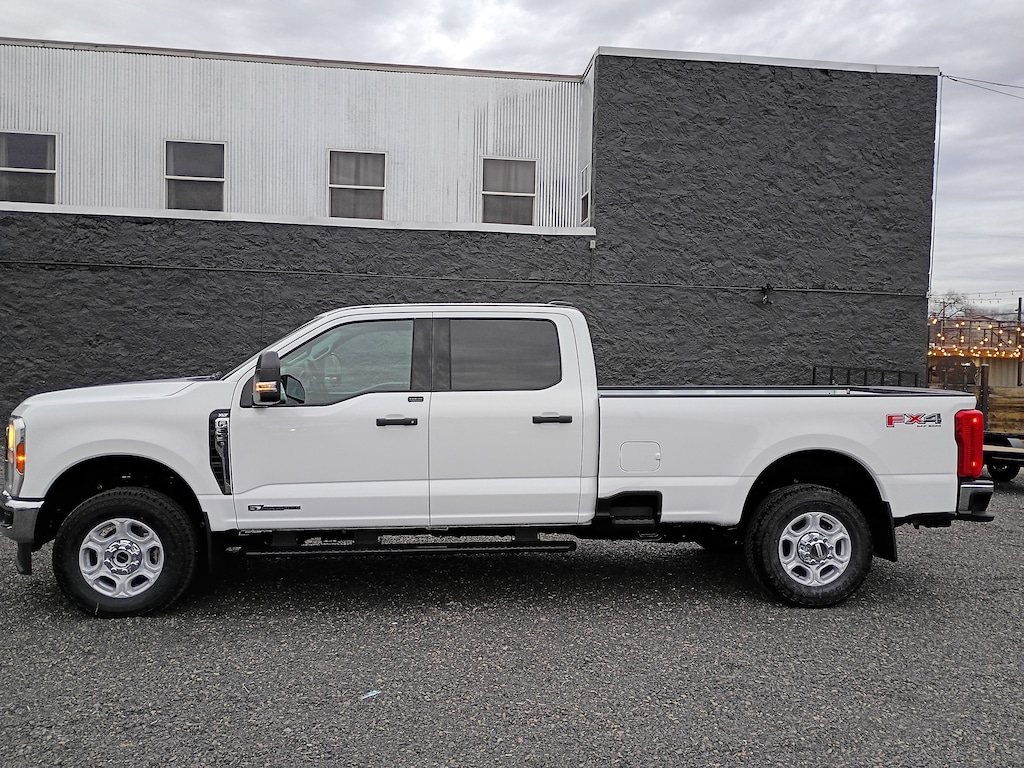 New 2026 Ford Super Duty F-350 XLT TRUCK