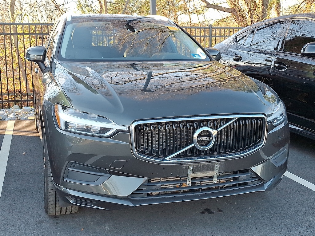 Used 2020 Volvo XC60 T5 Momentum SUV