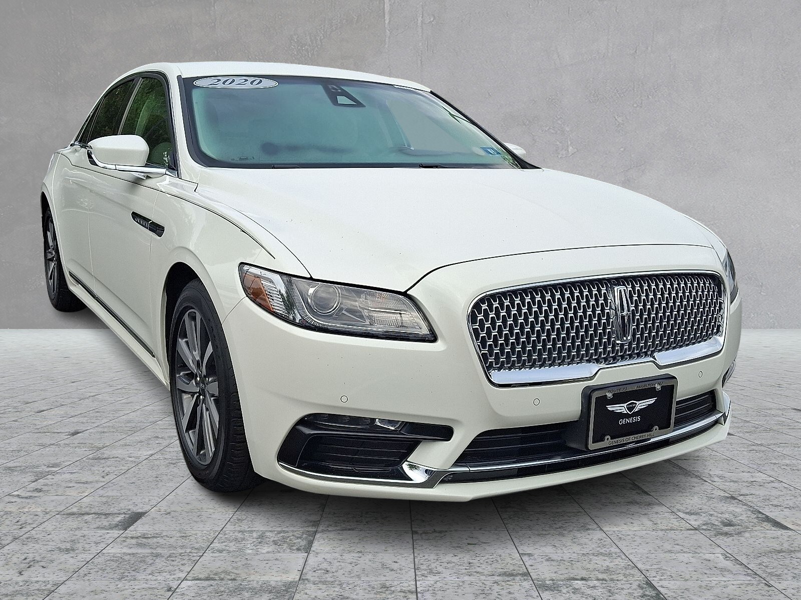 2020 Lincoln Continental Standard photo 2