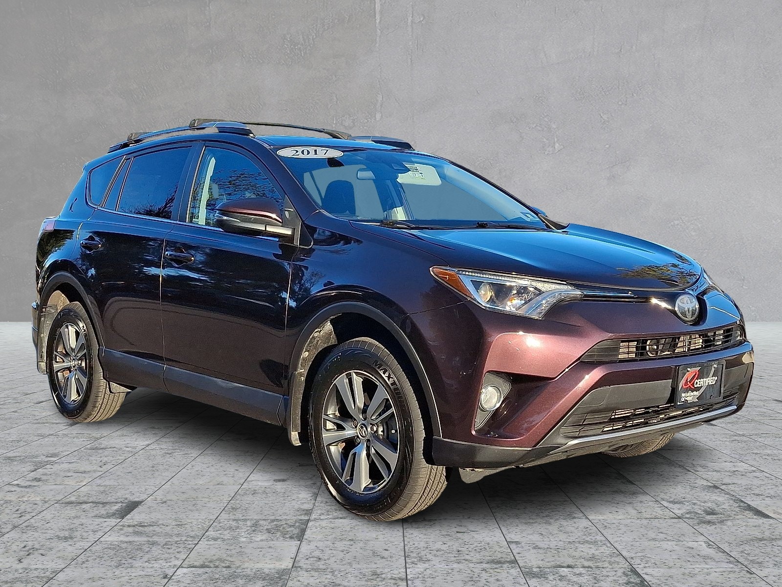 Used 2017 Toyota RAV4 XLE with VIN 2T3RFREV2HW580034 for sale in Evesham, NJ