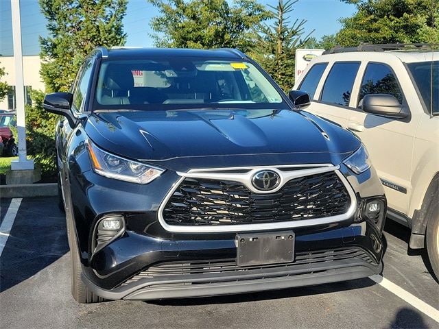 Certified 2021 Toyota Highlander XLE with VIN 5TDGZRBH9MS555351 for sale in Marlton, NJ