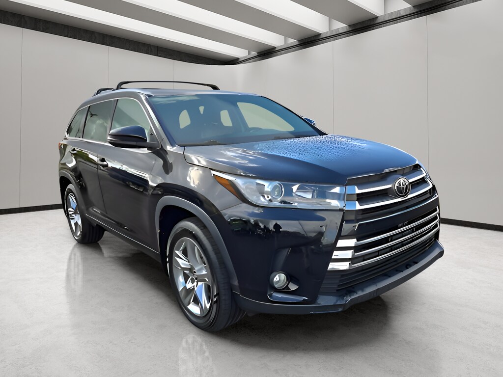 Used 2018 Toyota Highlander For Sale at Burns Honda VIN